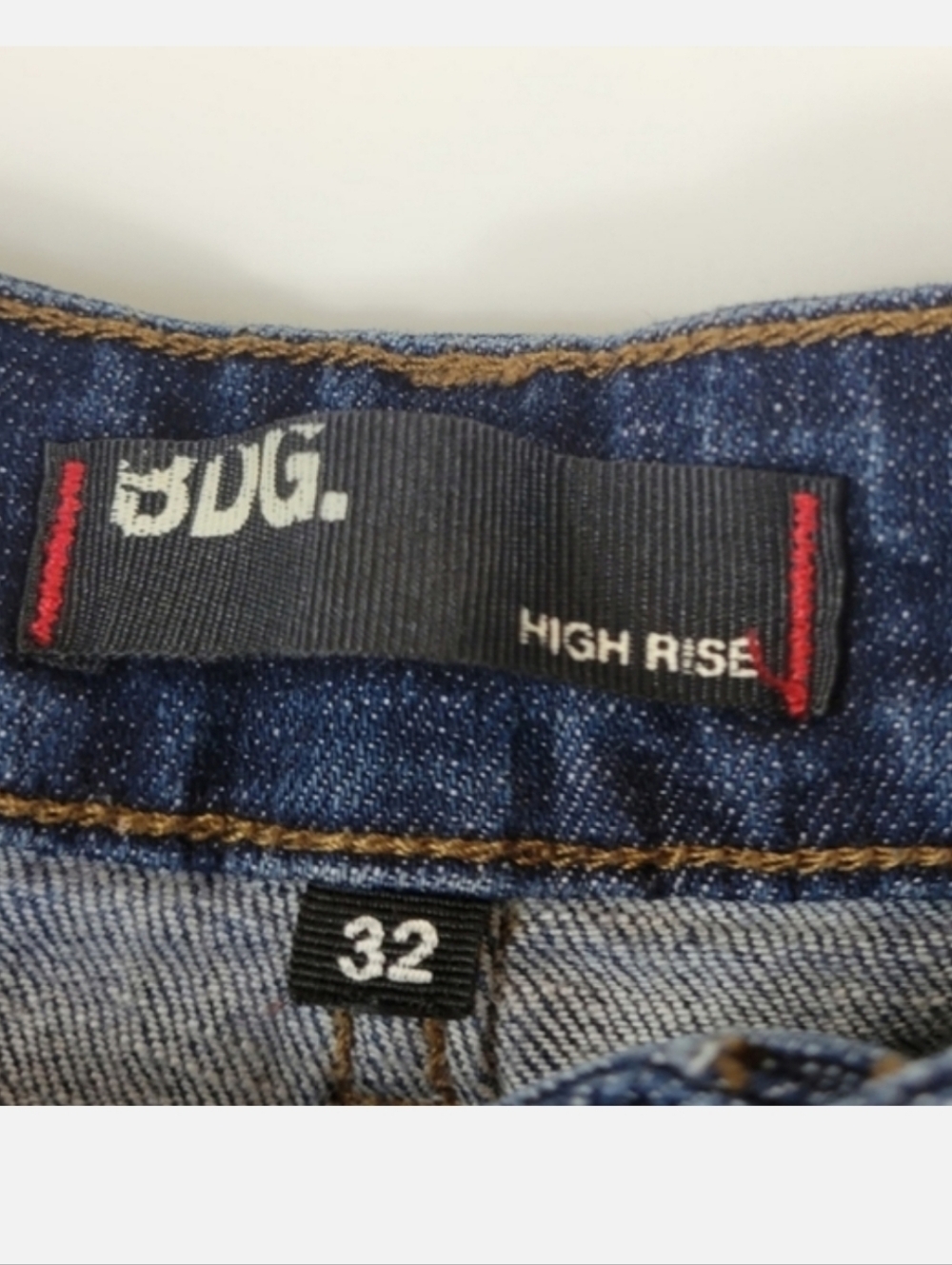 BDG High Rise Jean Shorts Blue Denim Size 32 - Picture 3 of 3